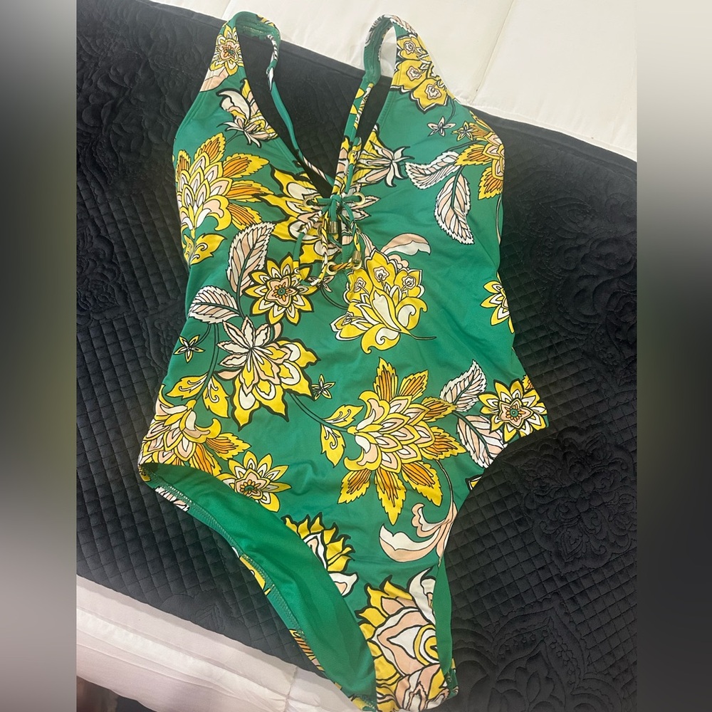 Gibson Latimer Green and Yellow Top